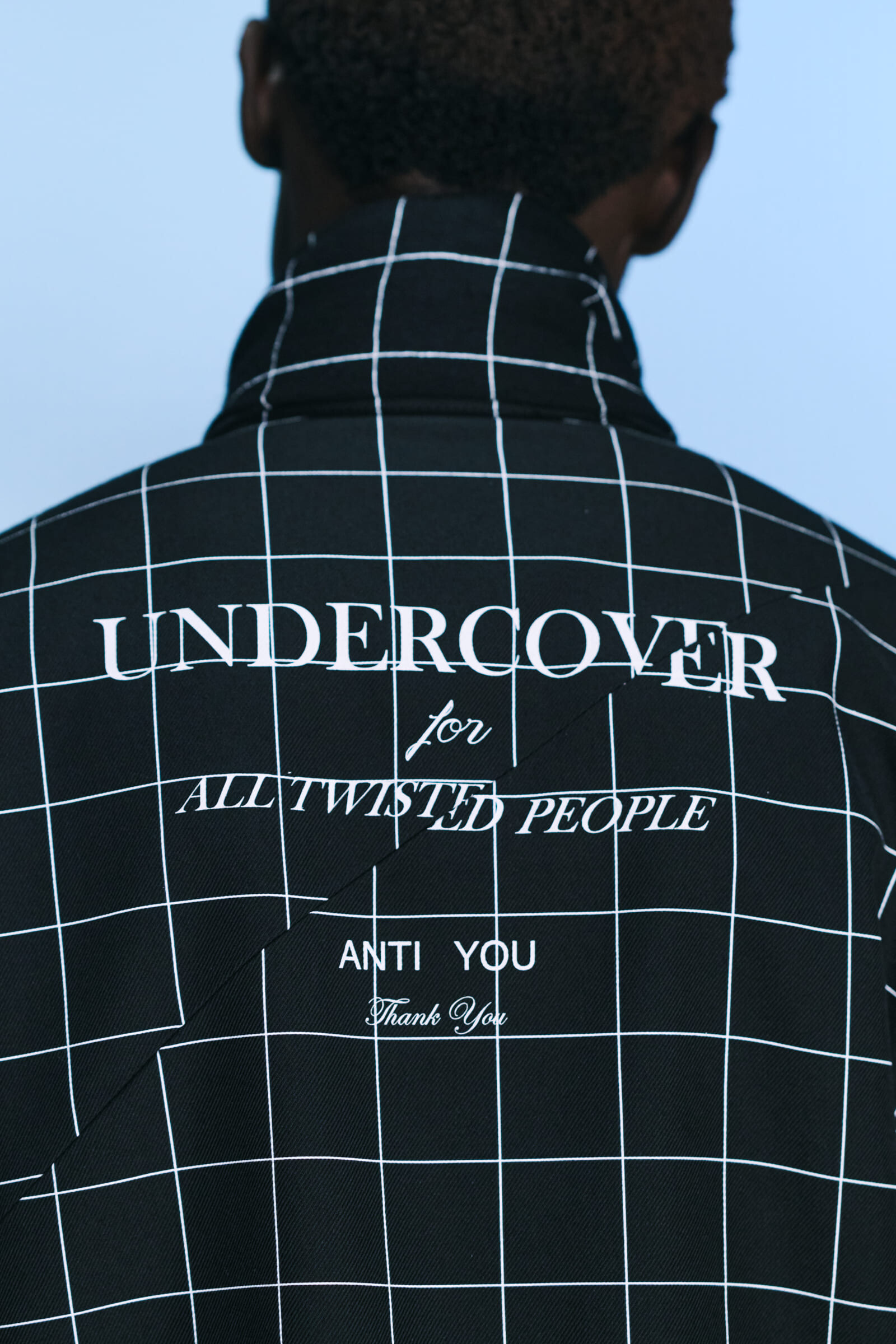 언더커버(UNDERCOVER)